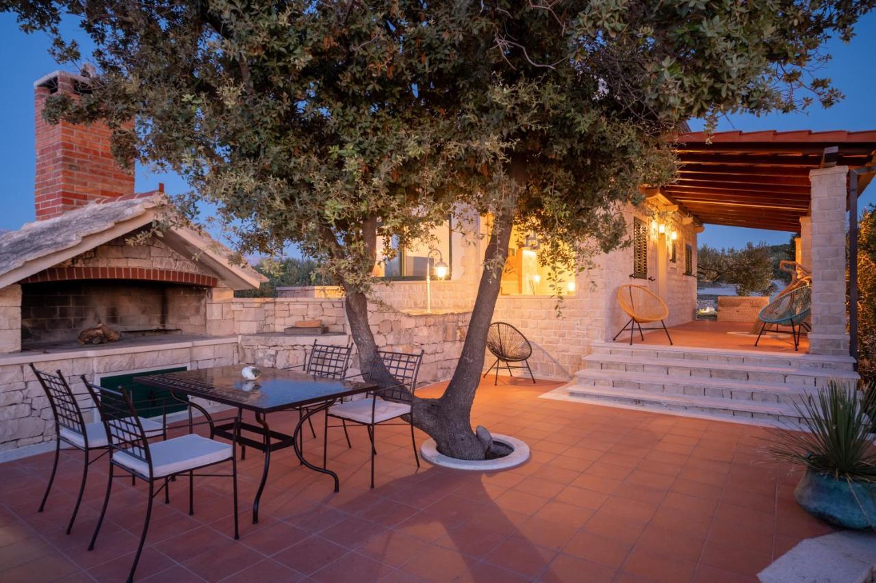Olive Park House Brac Villa พอฟเลีย ภายนอก รูปภาพ